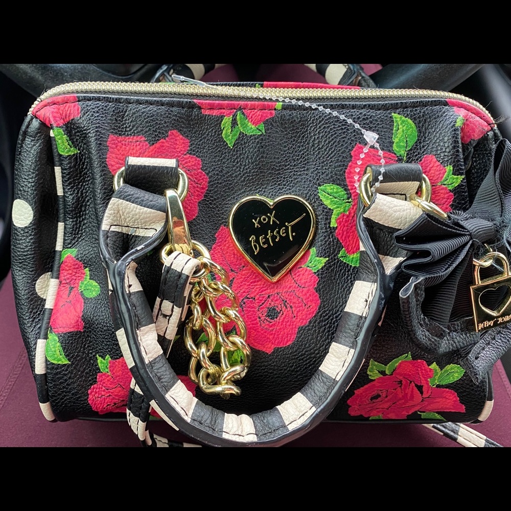 Betsey Johnson Hand Bag ❤️🔥